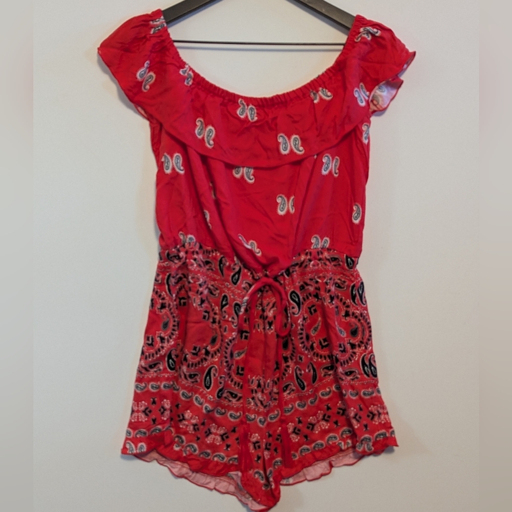 Verse Stylish Women's Small Romper Great Used Cond Flouncy Ruffles Boho Feminine